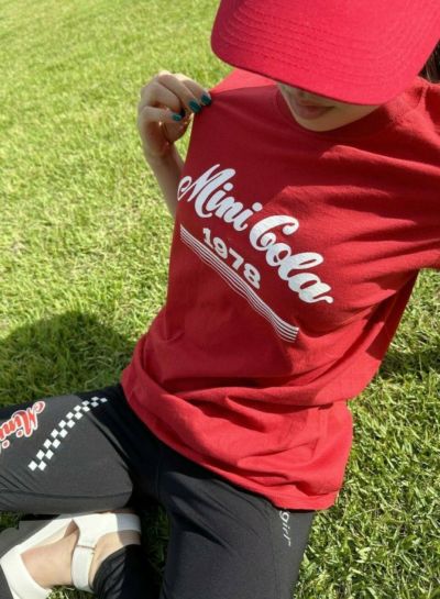 showgirl × Mini Cola t-shirts